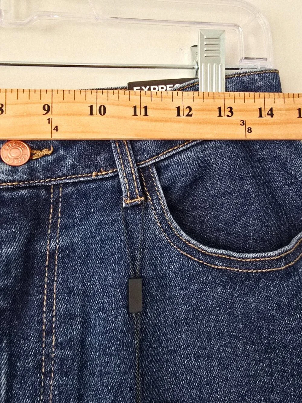 Express High Rise Barrel Jeans 8 Dark Wash Raw Hem NWT